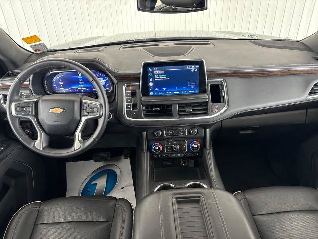 Used 2022 Chevrolet Suburban Premier AWD/4WD image 3