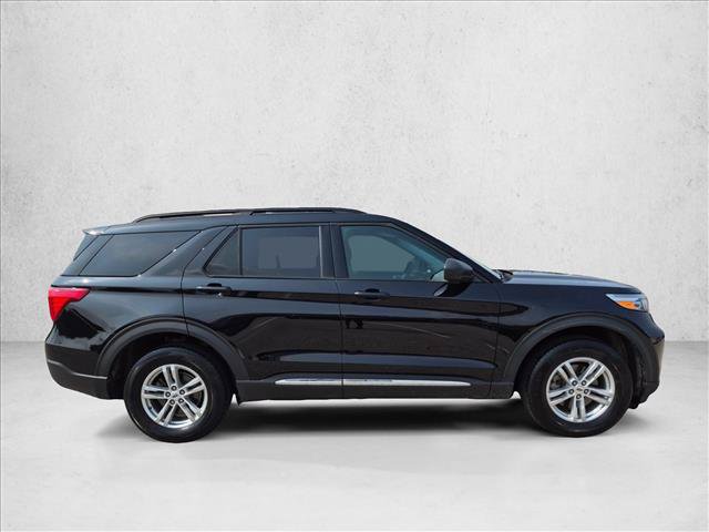 Certified 2023 Ford Explorer XLT AWD/4WD image 4