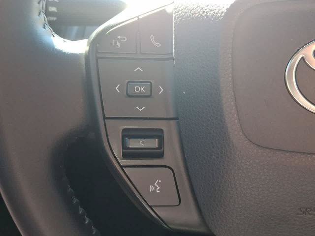 Used 2023 Toyota Prius LE FWD image 23