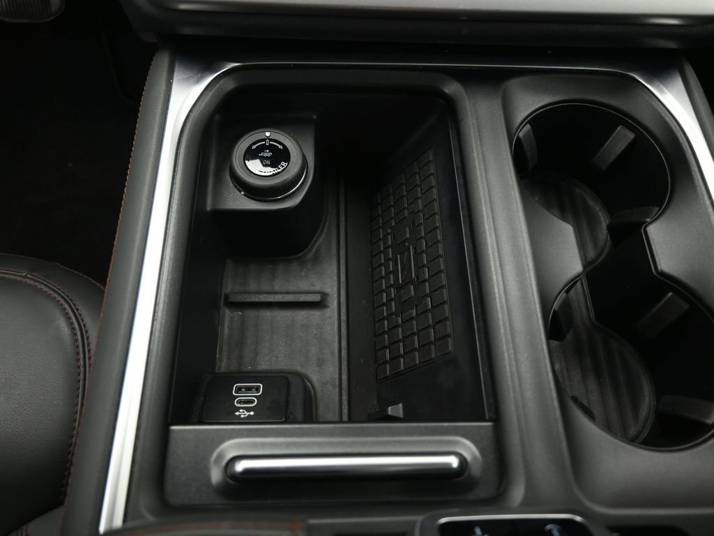 Certified 2025 Ford Expedition Active AWD/4WD image 17