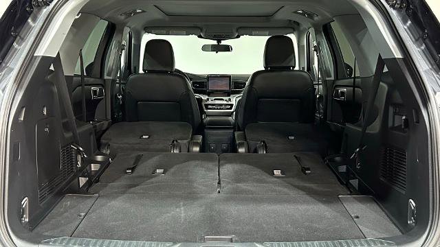 Certified 2023 Ford Explorer XLT w/ Equipment Group 202A AWD/4WD image 33