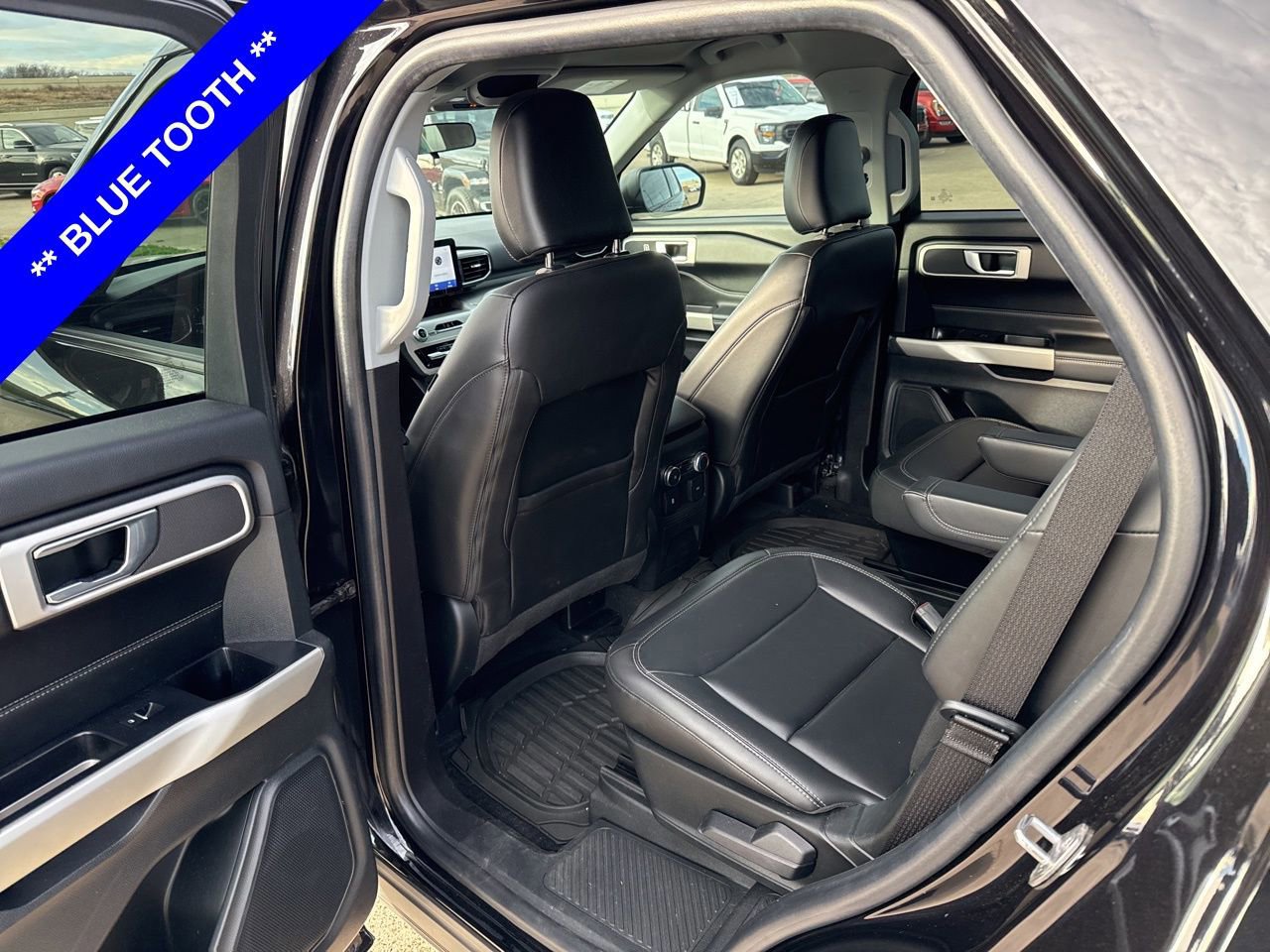 Certified 2022 Ford Explorer XLT w/ Equipment Group 202A image 12