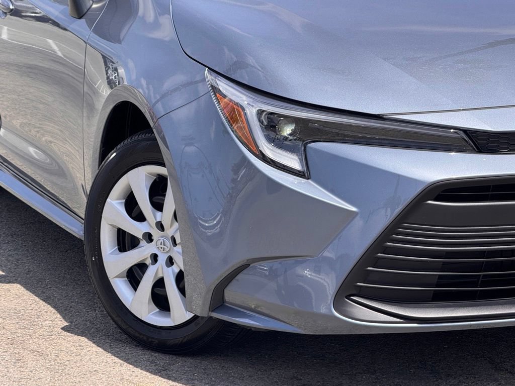 Used 2024 Toyota Corolla LE FWD image 4