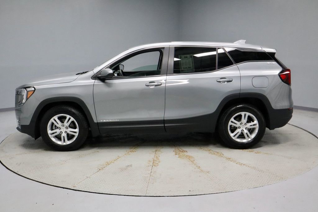 Used 2024 GMC Terrain SLE FWD image 7