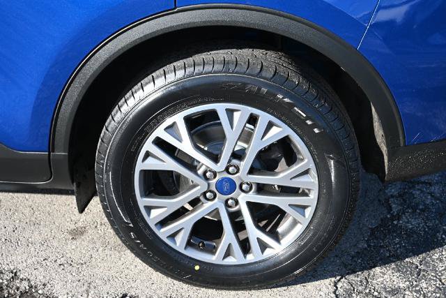 Certified 2022 Ford Escape SEL w/ Technology Package AWD/4WD image 15