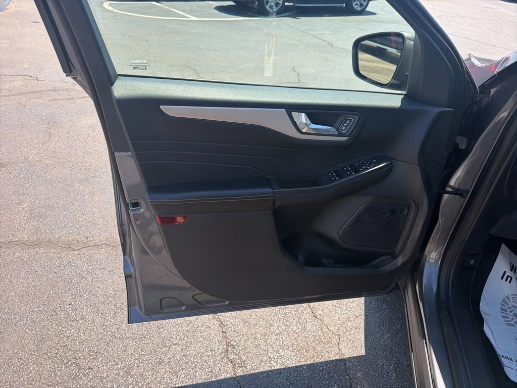 Certified 2021 Ford Escape SE FWD image 23