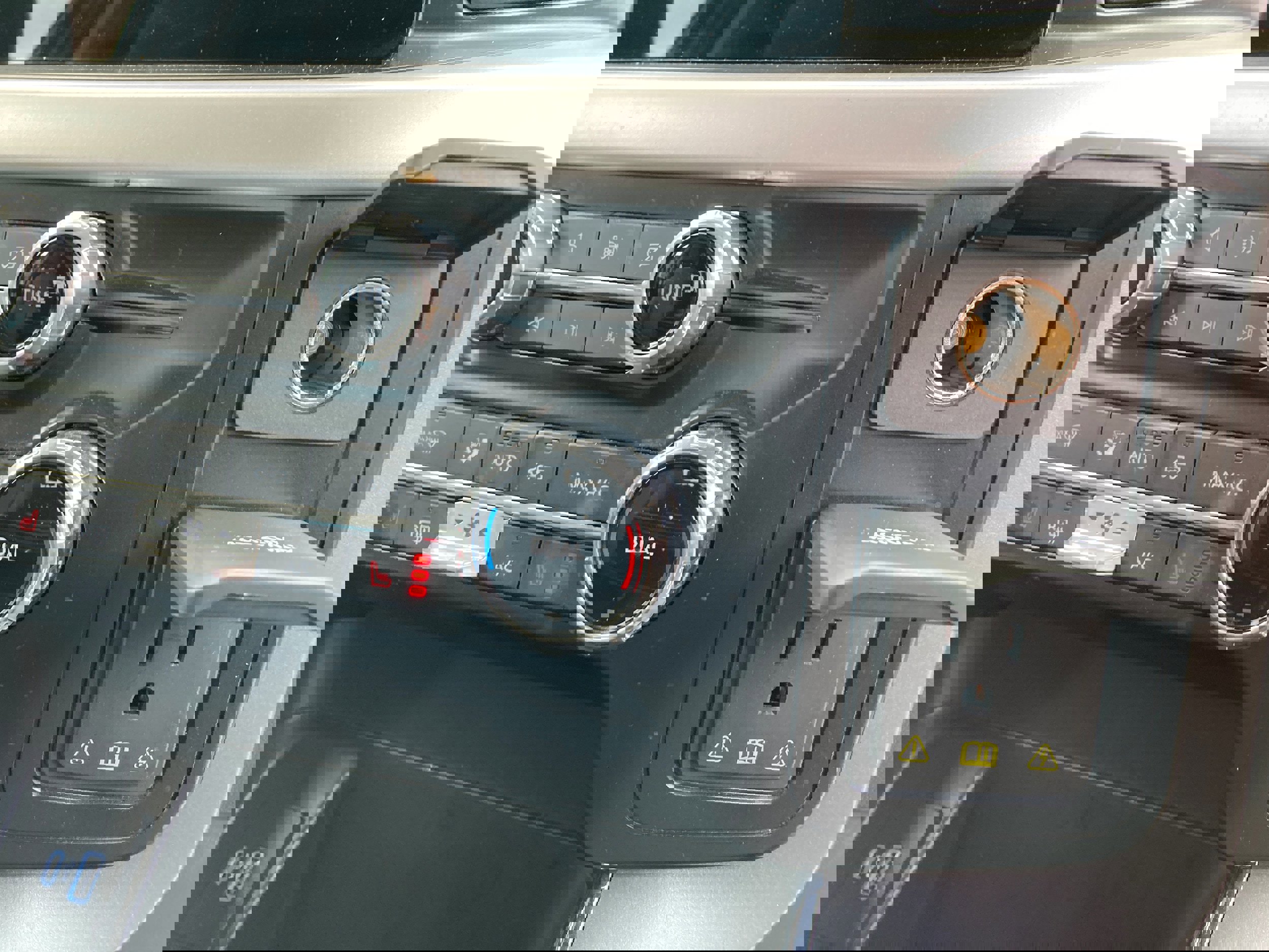 Certified 2022 Ford F150 XLT w/ Equipment Group 302A High image 21