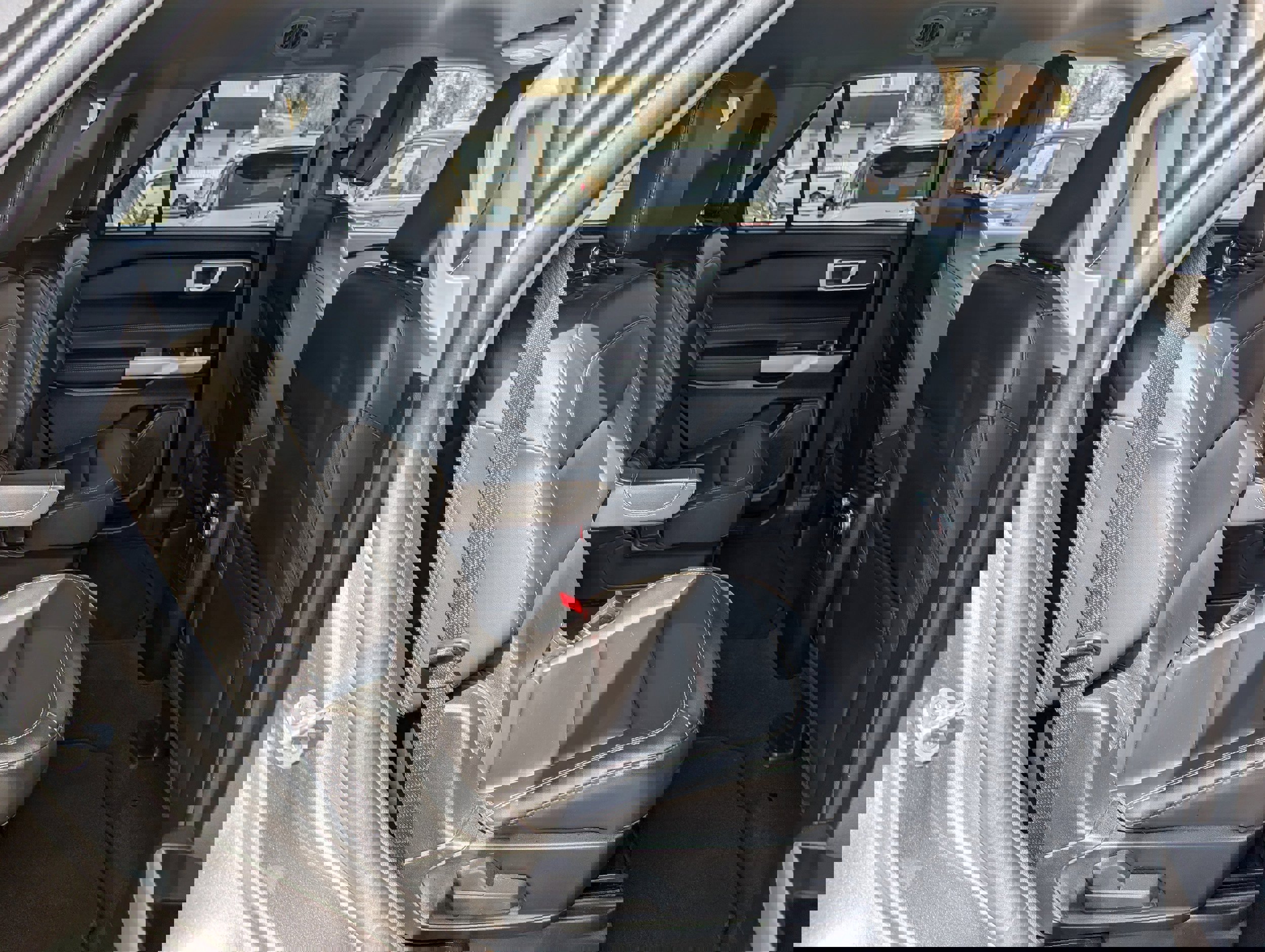 Certified 2023 Ford Explorer XLT w/ Equipment Group 202A image 13