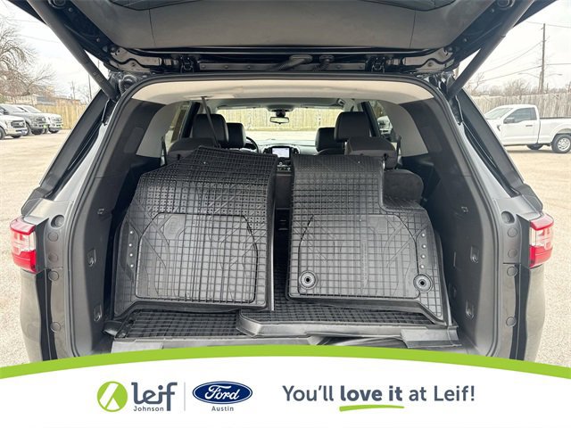 Used 2021 Chevrolet Traverse RS image 26