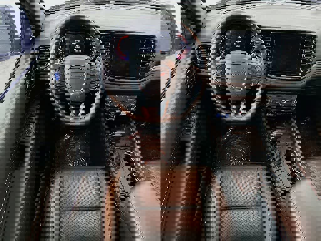 Used 2025 Dodge Durango R/T image 13