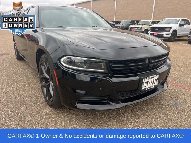 Used 2022 Dodge Charger SXT w/ Blacktop Package image 1