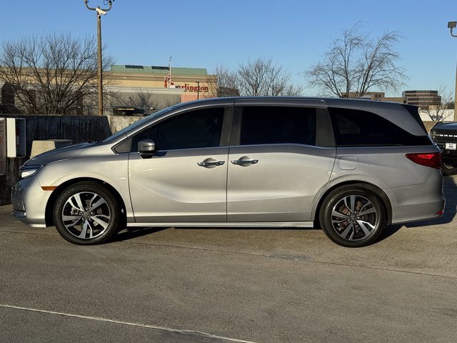 Used 2022 Honda Odyssey Touring image 2