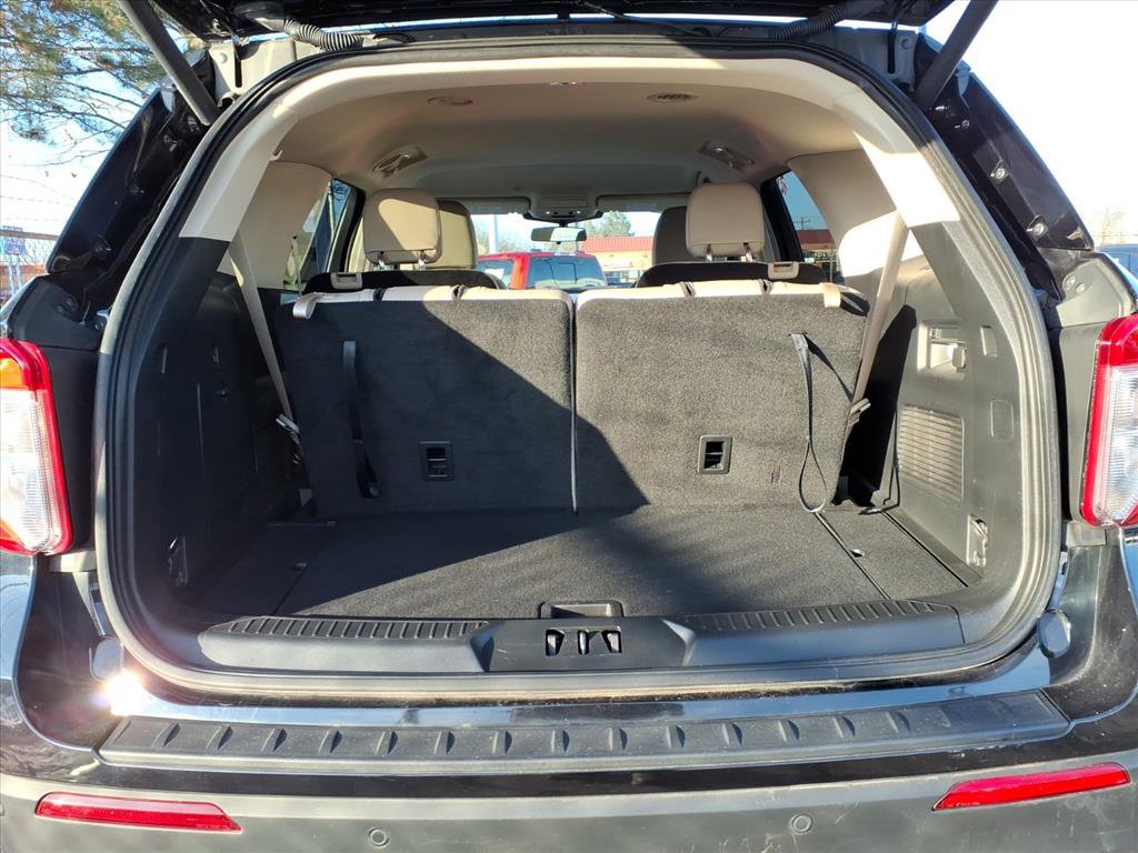 Certified 2023 Ford Explorer XLT w/ Equipment Group 202A image 10