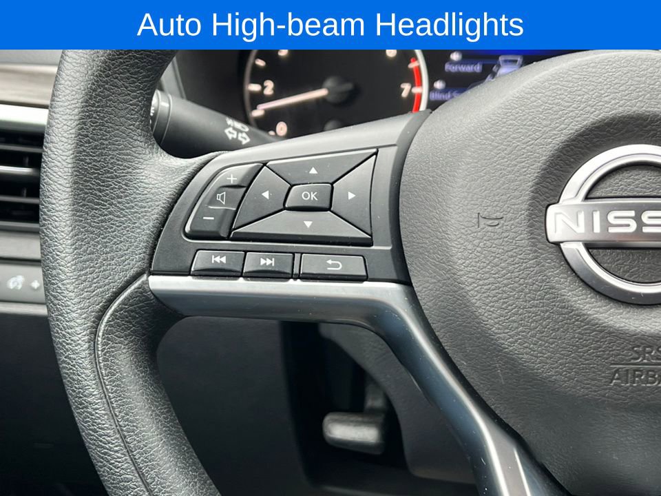 Used 2024 Nissan Altima 2.5 SV image 18