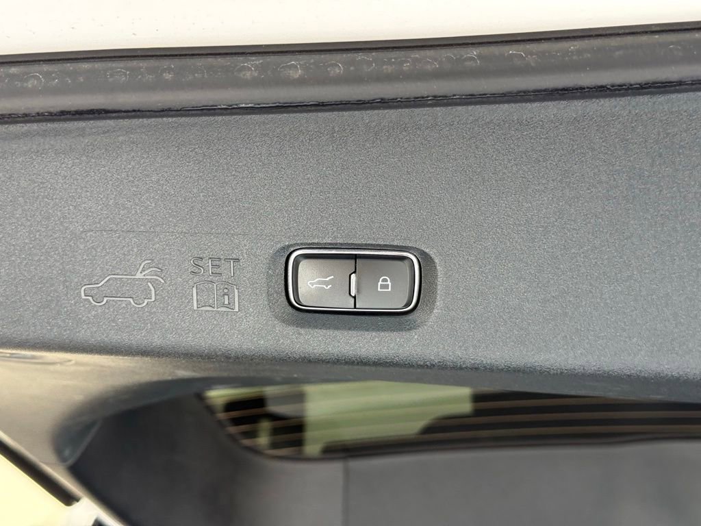 Certified 2025 Ford Expedition Max Platinum AWD/4WD image 5