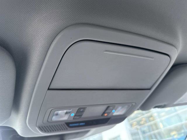 Certified 2022 Ford Explorer XLT w/ Equipment Group 202A image 28