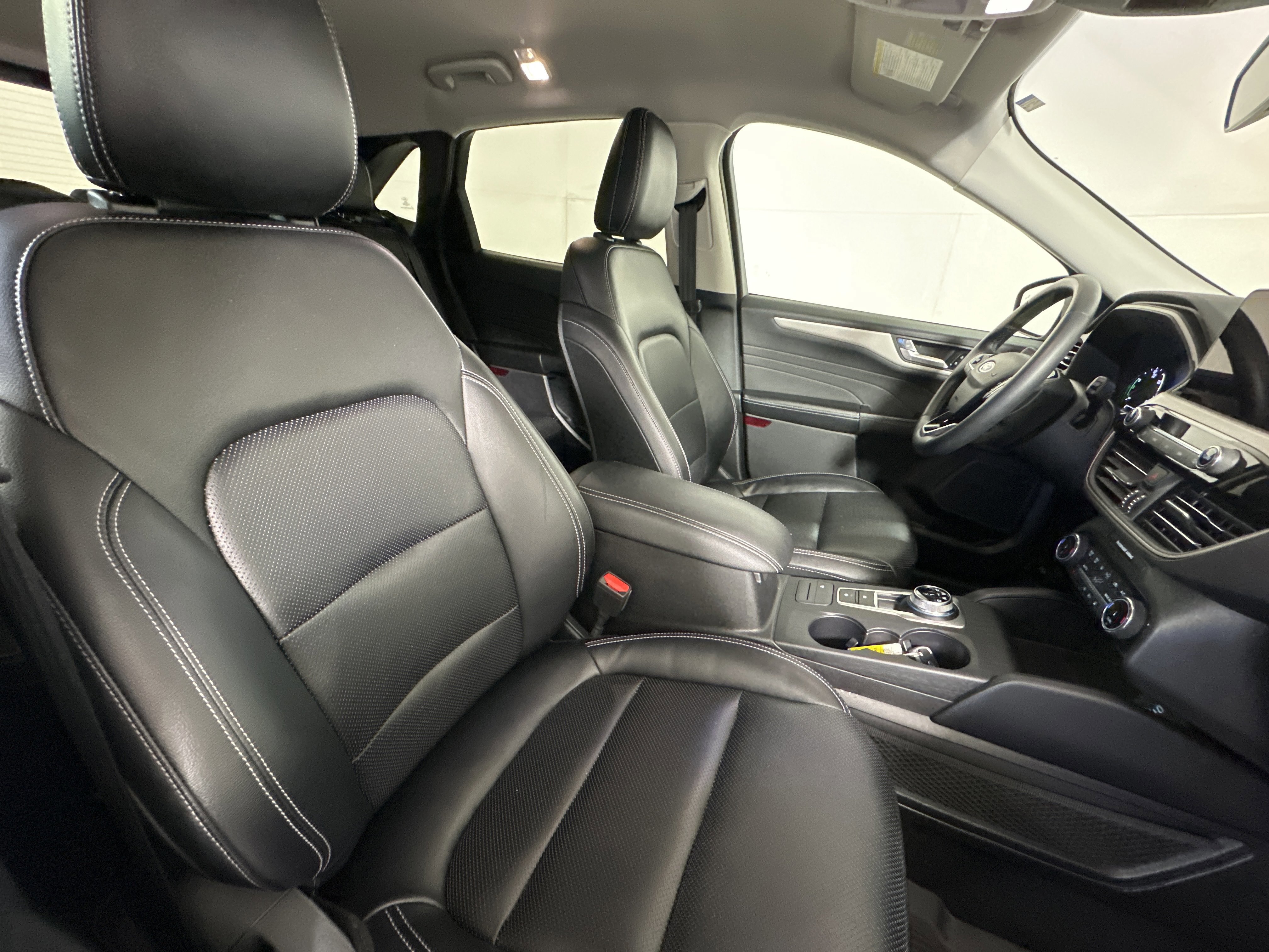 Certified 2022 Ford Escape SEL image 24