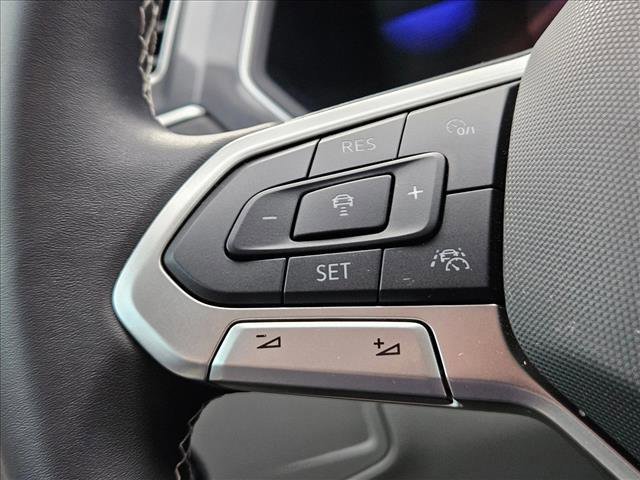 Used 2024 Volkswagen Tiguan SE FWD image 25