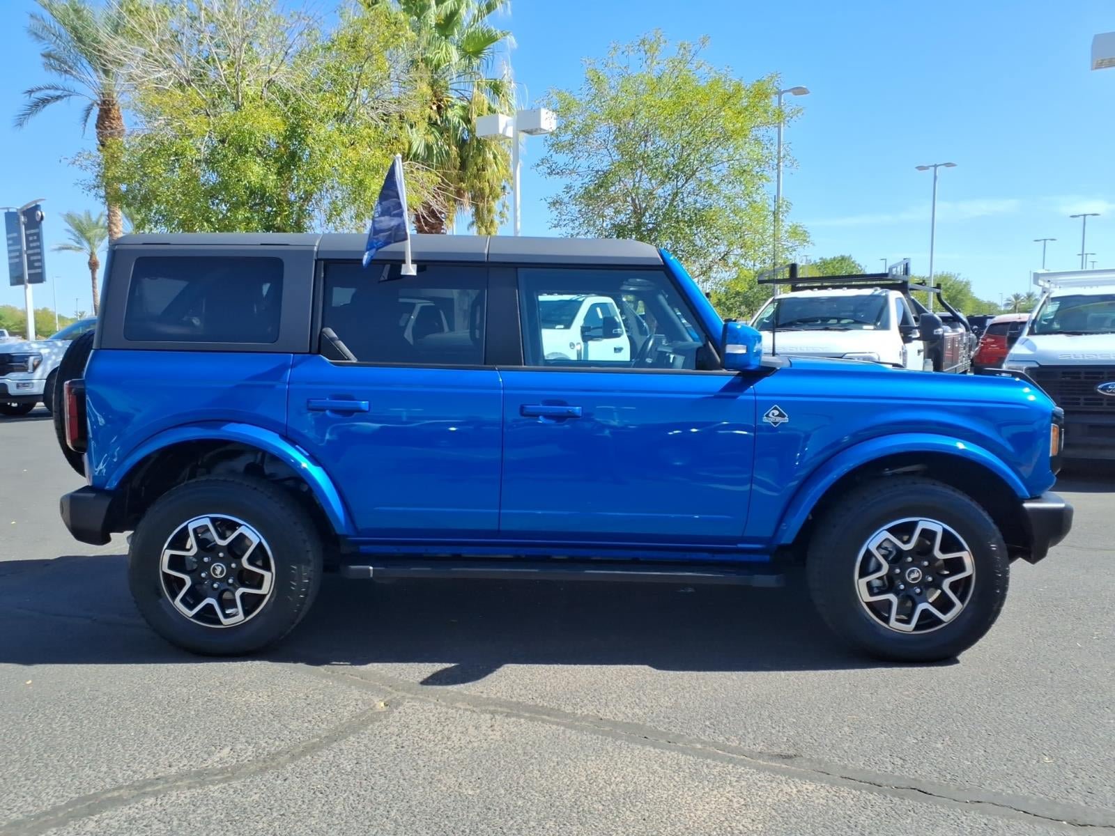 Certified 2023 Ford Bronco Outer Banks AWD/4WD image 3