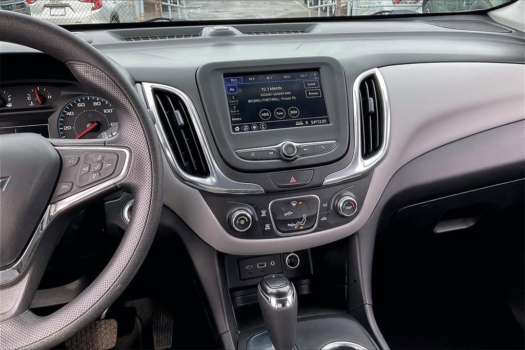 Used 2020 Chevrolet Equinox LS w/ LS Convenience Package image 5