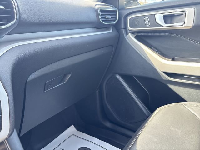 Certified 2023 Ford Explorer XLT w/ Equipment Group 202A image 38
