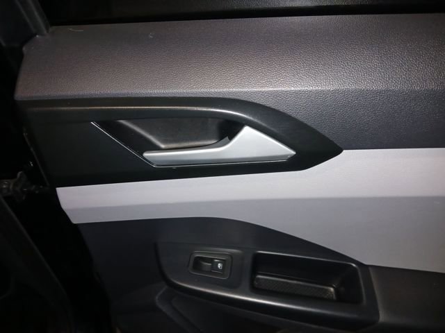 Used 2022 Volkswagen Taos S image 40