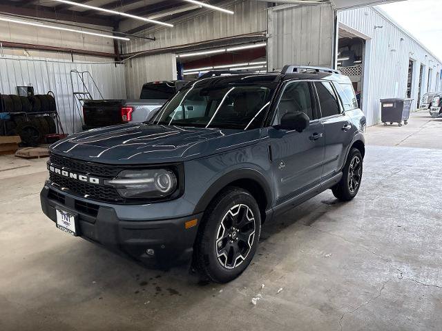 Certified 2025 Ford Bronco Sport Outer Banks w/ Outer Banks Tech Package+ AWD/4WD image 4