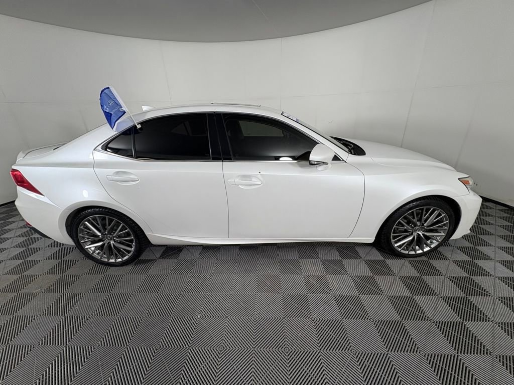 Used 2016 Lexus IS 200t image 6