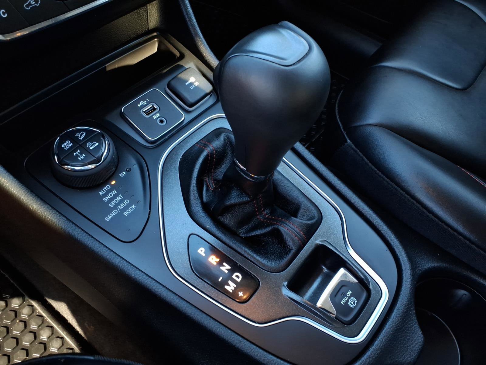 Used 2020 Jeep Cherokee Trailhawk w/ Comfort/Convenience Group image 23