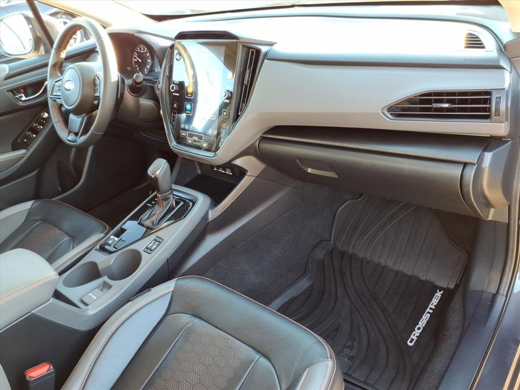 Used 2024 Subaru Crosstrek 2.5i Limited w/ Crosstrek Mirror Package image 4