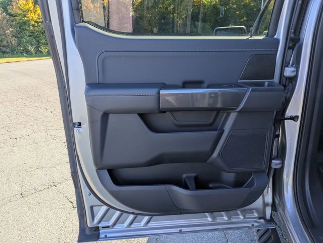 Certified 2022 Ford F150 XLT w/ Equipment Group 302A High image 26