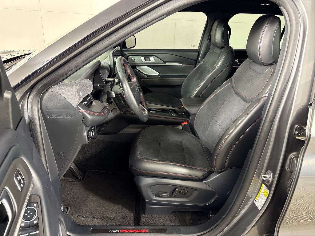 Certified 2025 Ford Explorer ST AWD/4WD image 23