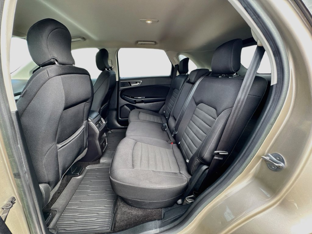 Certified 2018 Ford Edge SEL w/ Ford Safe & Smart Package FWD image 23
