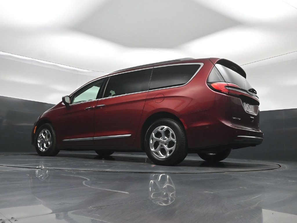 Used 2021 Chrysler Pacifica Limited w/ Premium & Safety Sphere Group AWD/4WD image 50