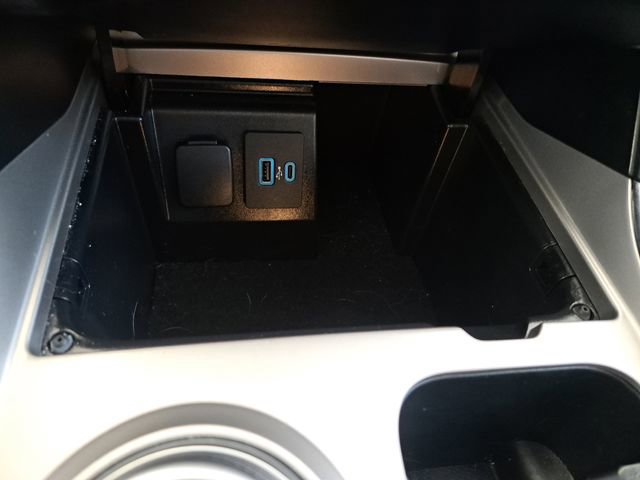 Certified 2022 Ford Explorer XLT w/ Equipment Group 202A image 12