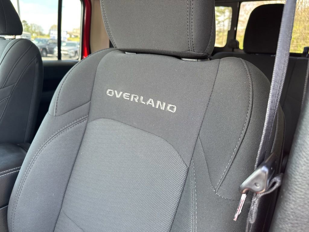Used 2023 Jeep Gladiator Overland image 18