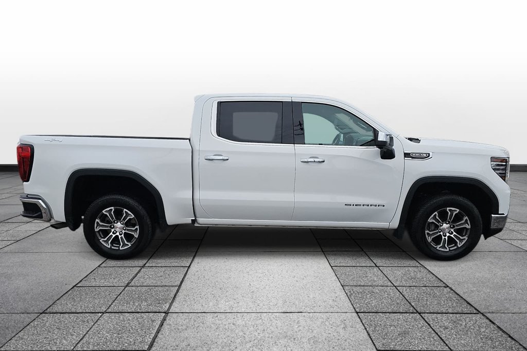 Used 2025 GMC Sierra 1500 SLT AWD/4WD image 4