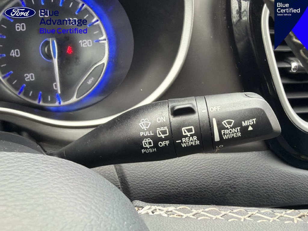 Used 2023 Chrysler Pacifica Touring-L FWD image 25