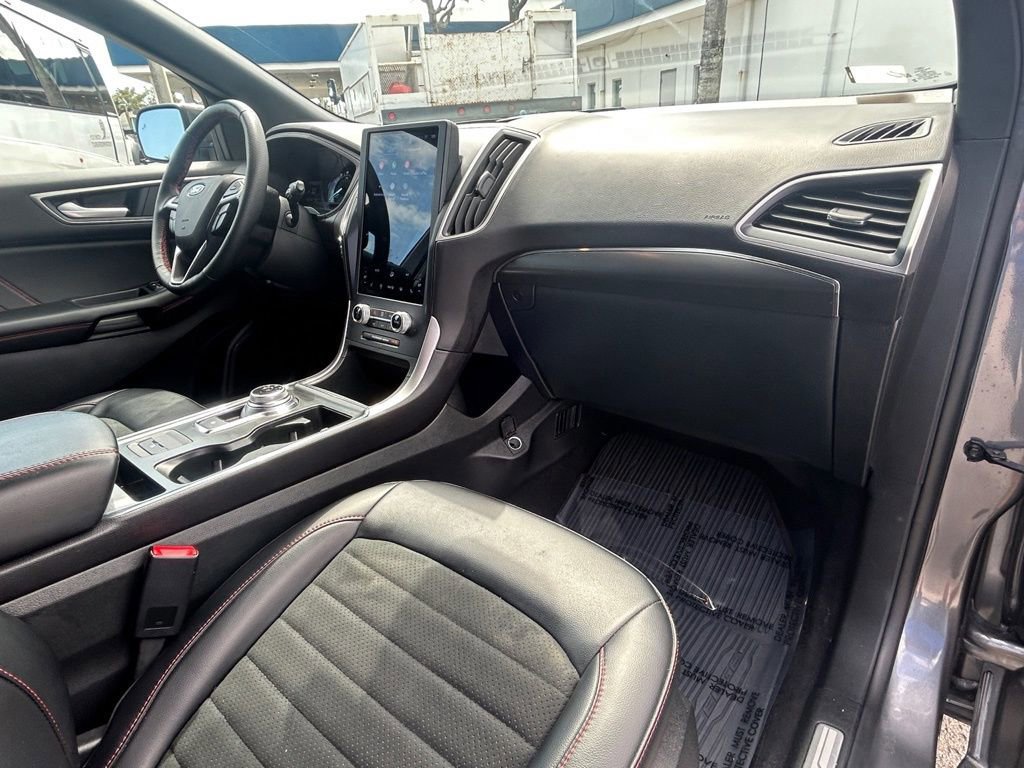 Certified 2023 Ford Edge ST-Line w/ Cargo Accessory Package image 25
