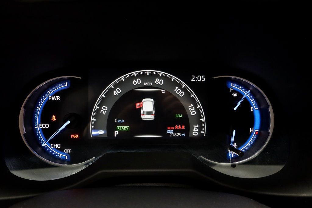 Used 2025 Toyota RAV4 XLE image 28