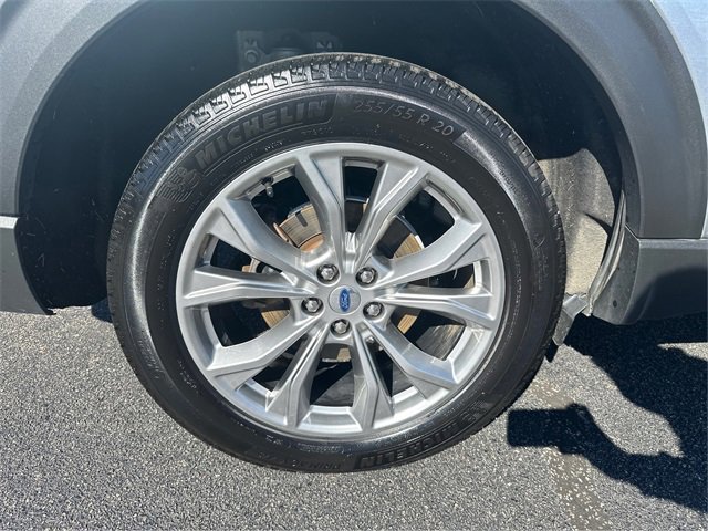 Certified 2022 Ford Explorer XLT w/ Equipment Group 202A image 13