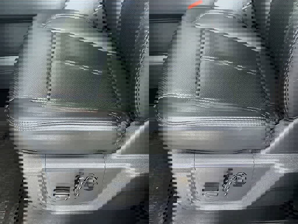 Certified 2024 Ford Expedition XLT image 31