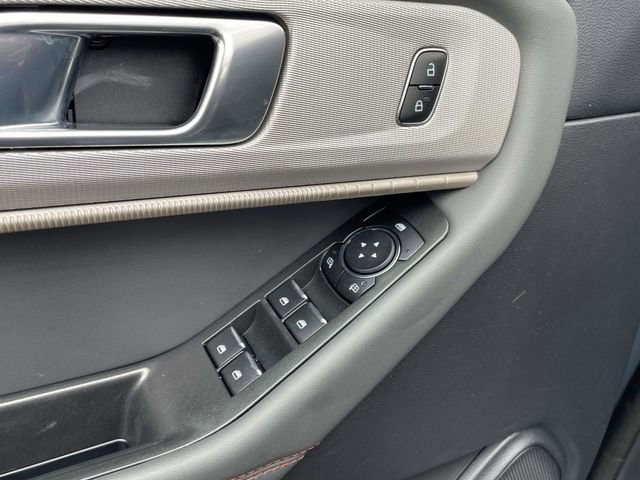 Certified 2025 Ford Explorer Active w/ Active Comfort Package image 25