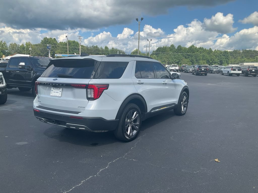 Certified 2025 Ford Explorer Active w/ Active Comfort Package AWD/4WD image 5