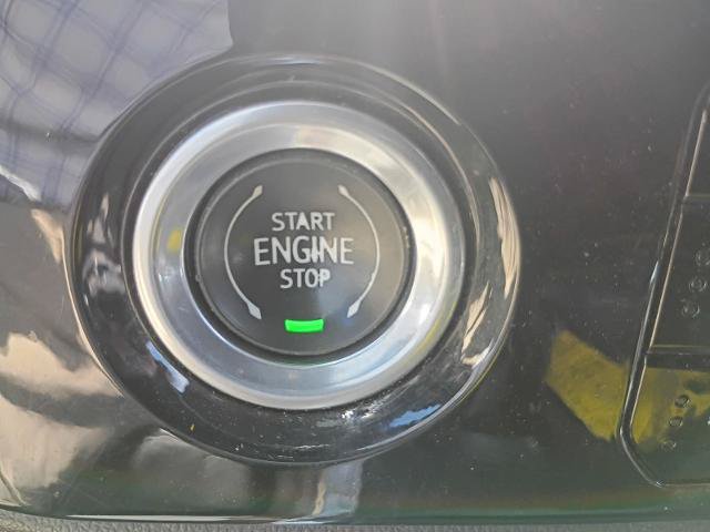 Used 2023 GMC Sierra 1500 SLT AWD/4WD image 30