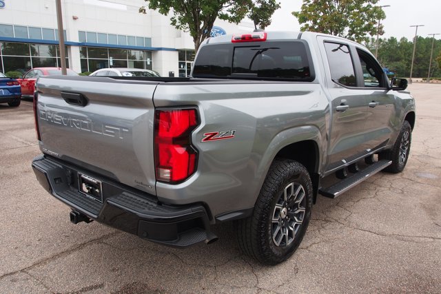 Used 2024 Chevrolet Colorado Z71 w/ Z71 Convenience Package 2 image 5