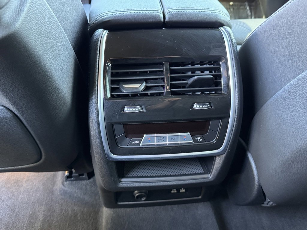 Used 2024 BMW X5 xDrive50e w/ Parking Assistance Package image 31