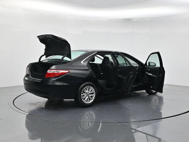 Used 2017 Toyota Camry LE FWD image 51