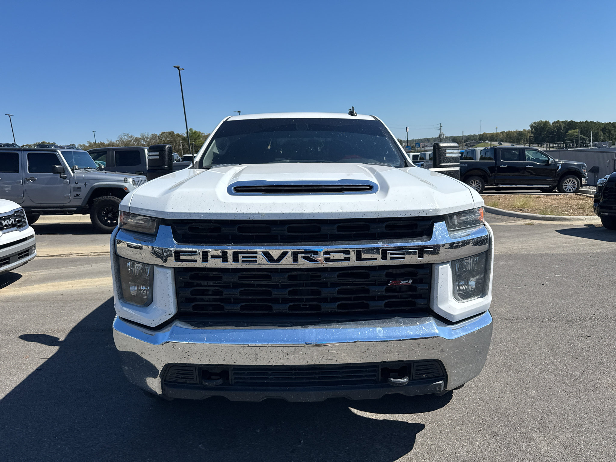 Used 2021 Chevrolet Silverado 2500 LT w/ Z71 Off-Road Package AWD/4WD image 2