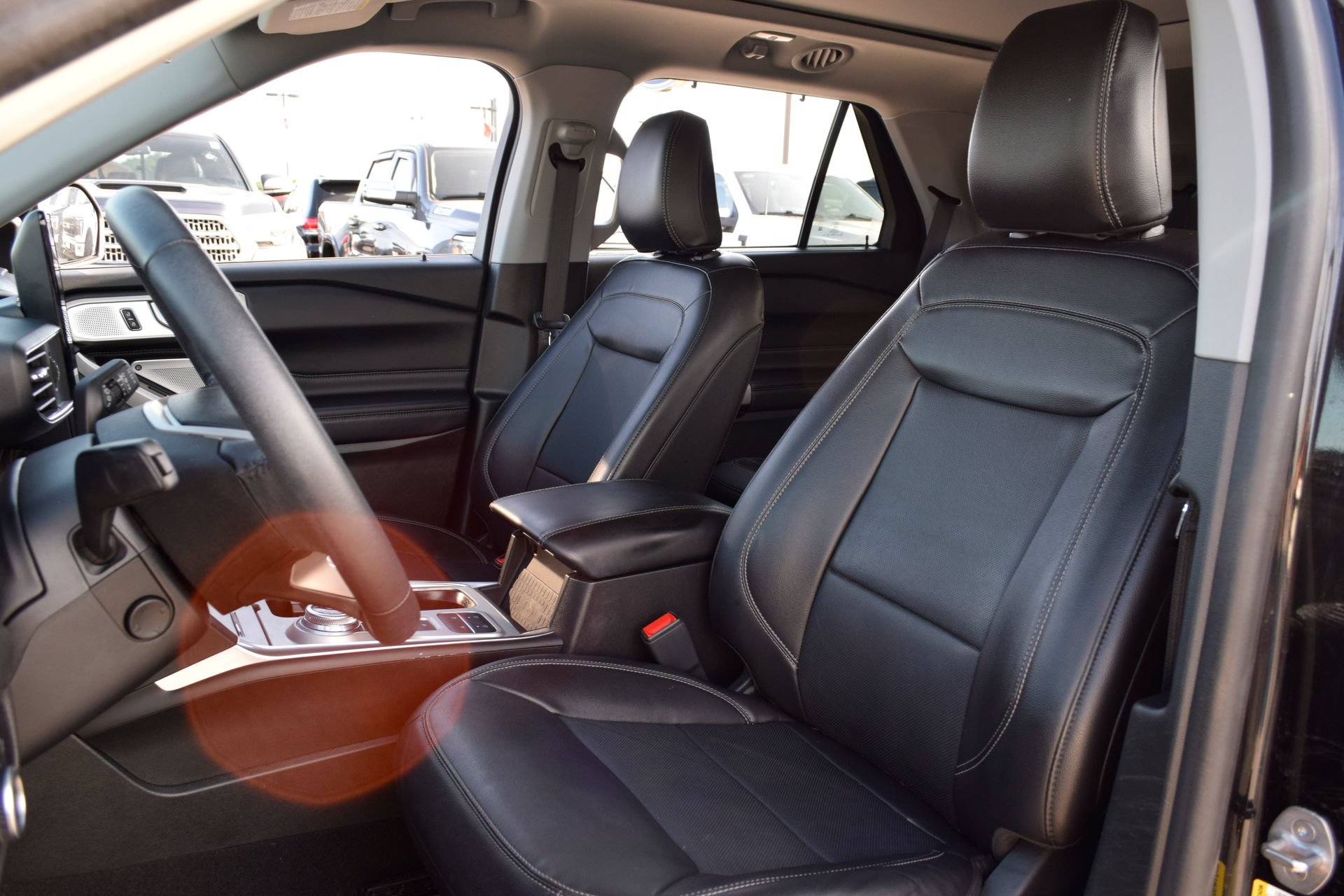 Certified 2023 Ford Explorer Limited w/ Limited Technology Package RWD image 16